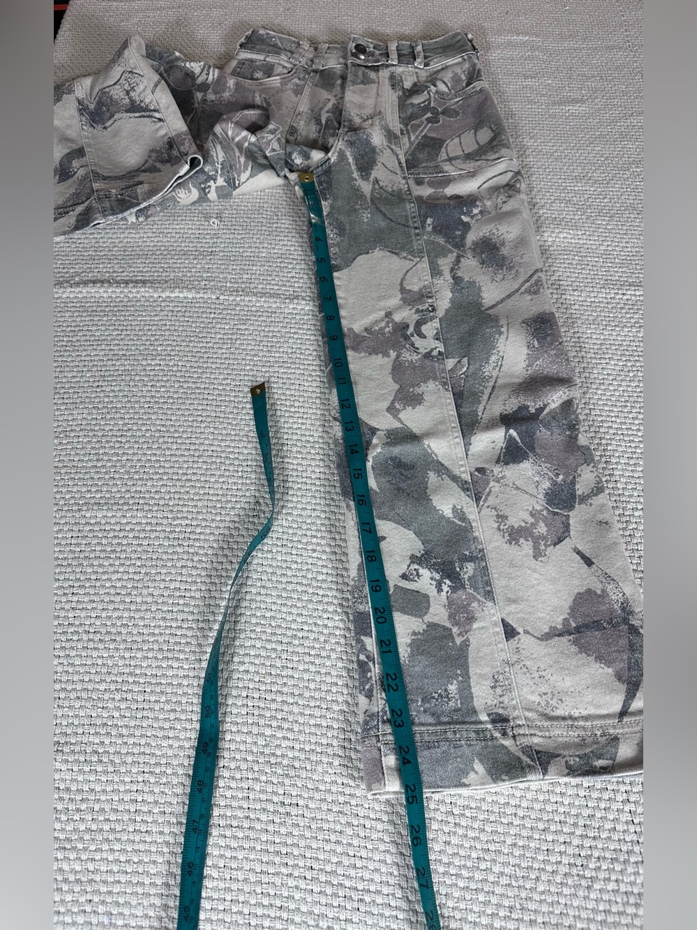 Anthropologie Pilcro The Skipper High-Rise Crop Camo Wide-Leg Pants - Size 25 - Picture 13 of 13